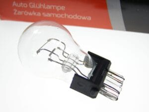 Żarówka 12V/27/7W USA 3157 W2.5x16Q