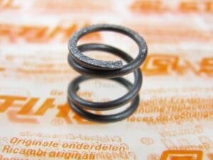 Sprężyna dociskowa uchwytu rękojeści kosy FS | STIHL